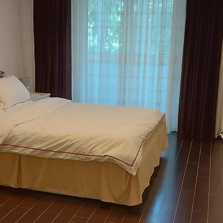 Chic And Comfortable 1 Bedroom Flat Close To Center *