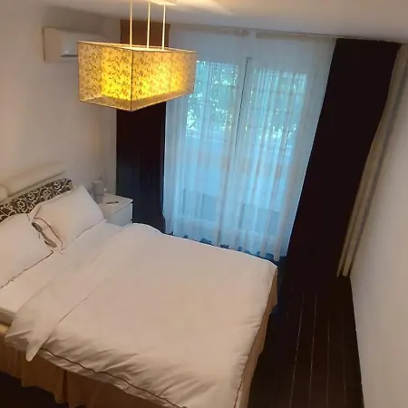 Chic And Comfortable 1 Bedroom Flat Close To Center *