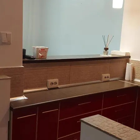 Chic And Comfortable 1 Bedroom Flat Close To Center Διαμέρισμα *