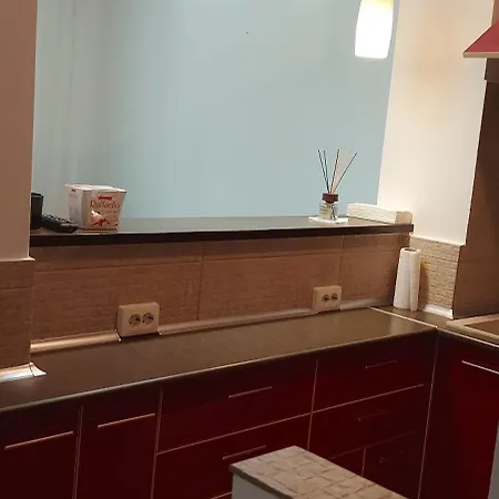 Chic And Comfortable 1 Bedroom Flat Close To Center *